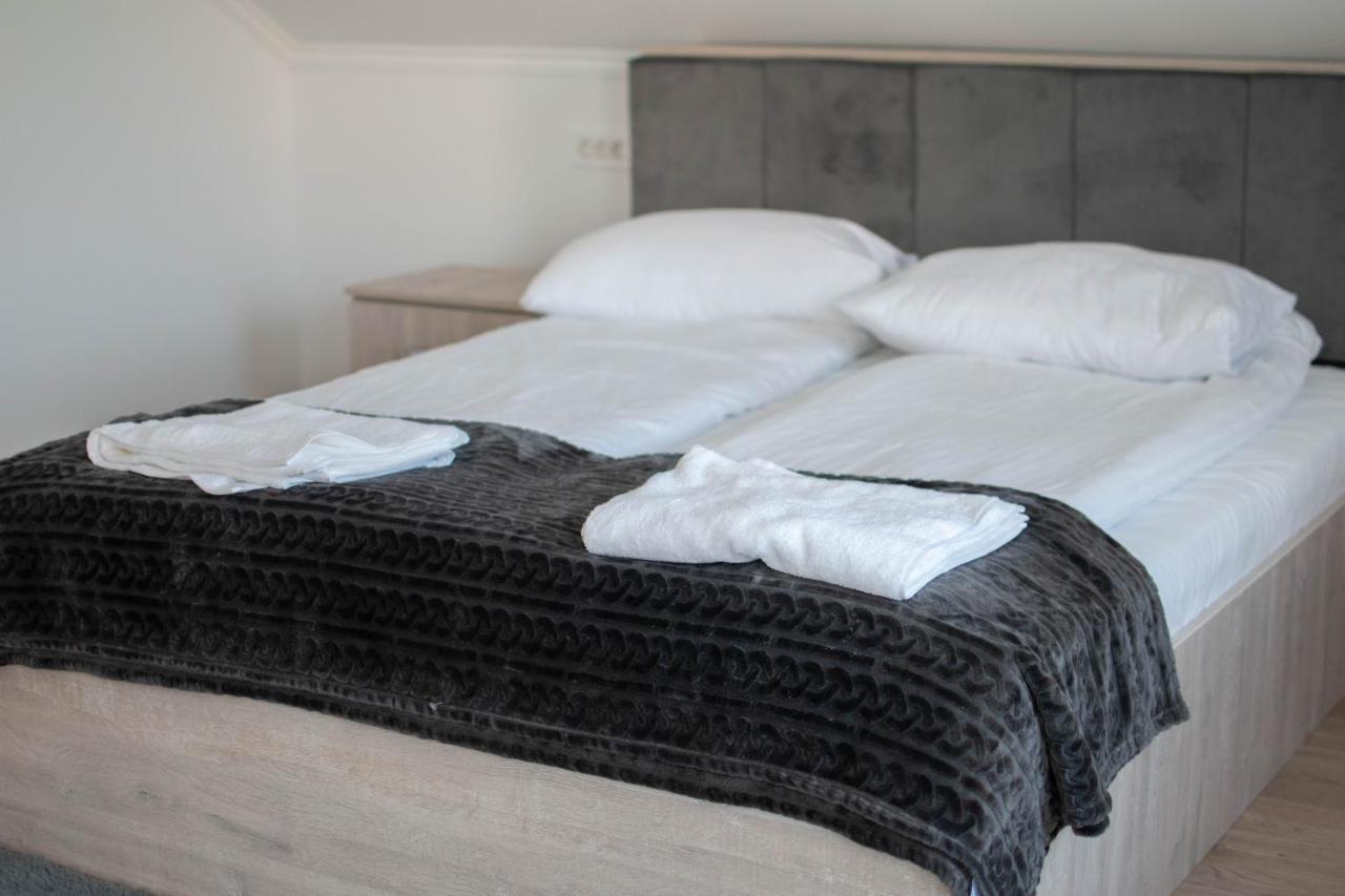 Casa Abiiani Hotel Oradea Eksteriør billede