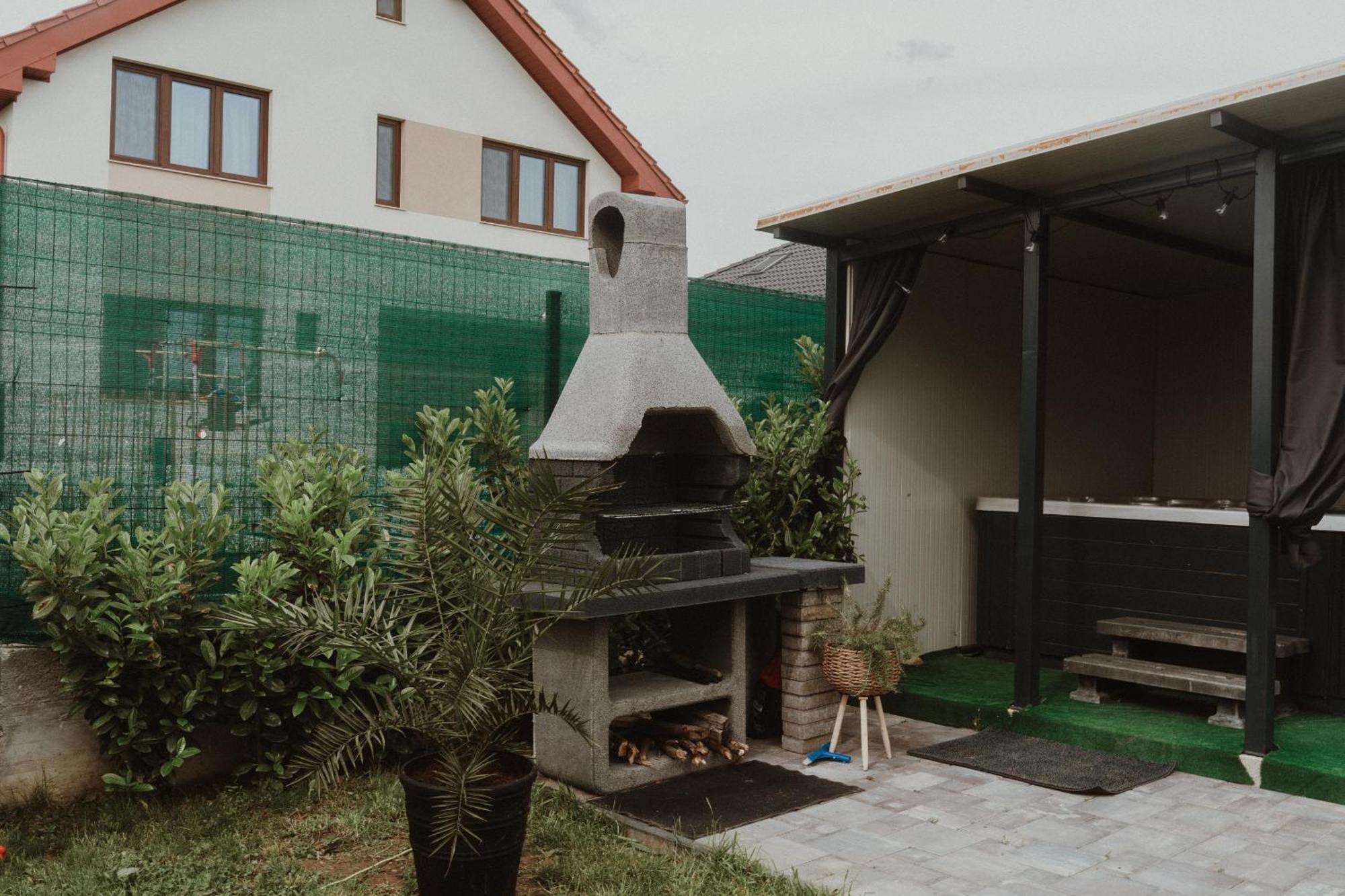 Casa Abiiani Hotel Oradea Eksteriør billede