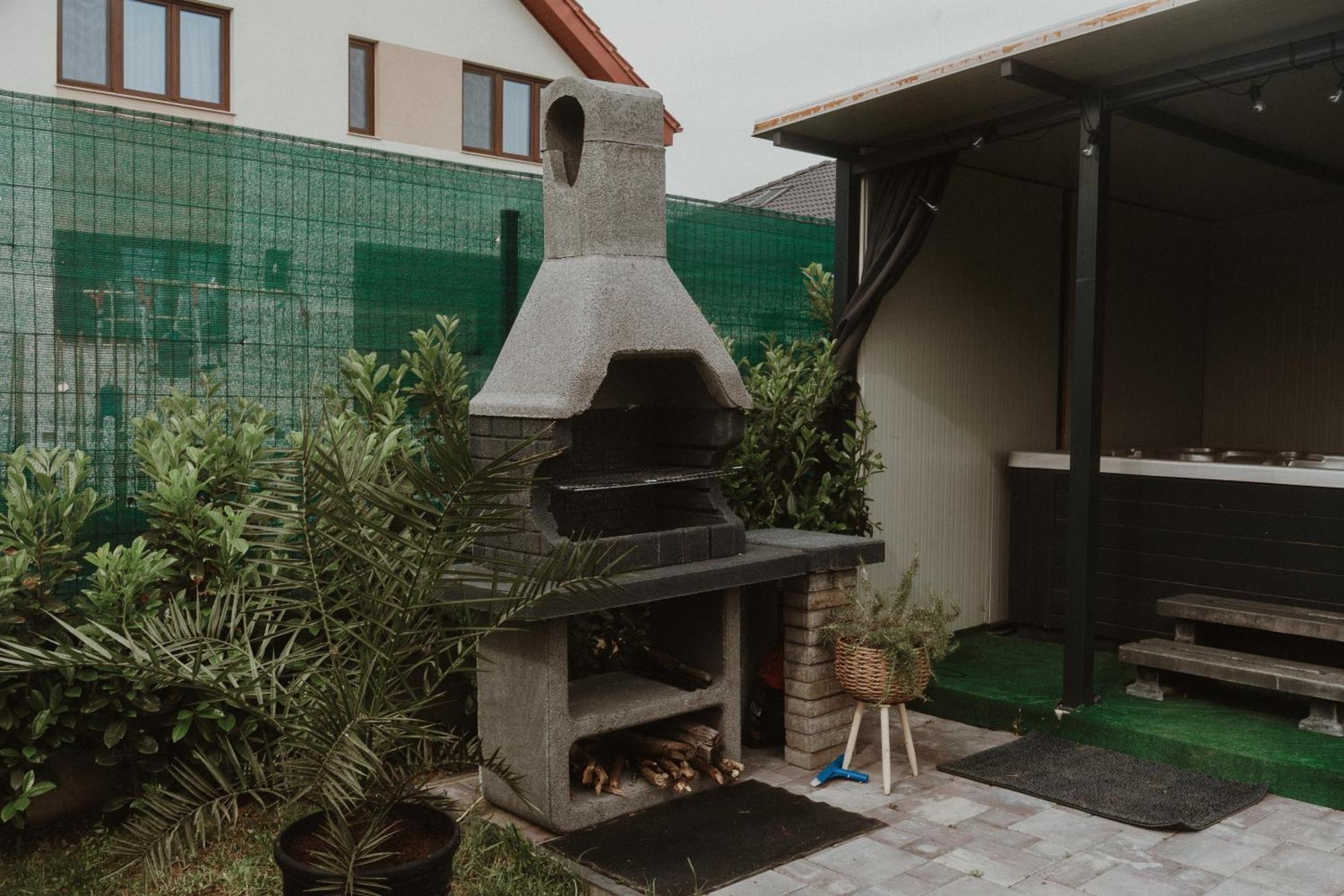 Casa Abiiani Hotel Oradea Eksteriør billede