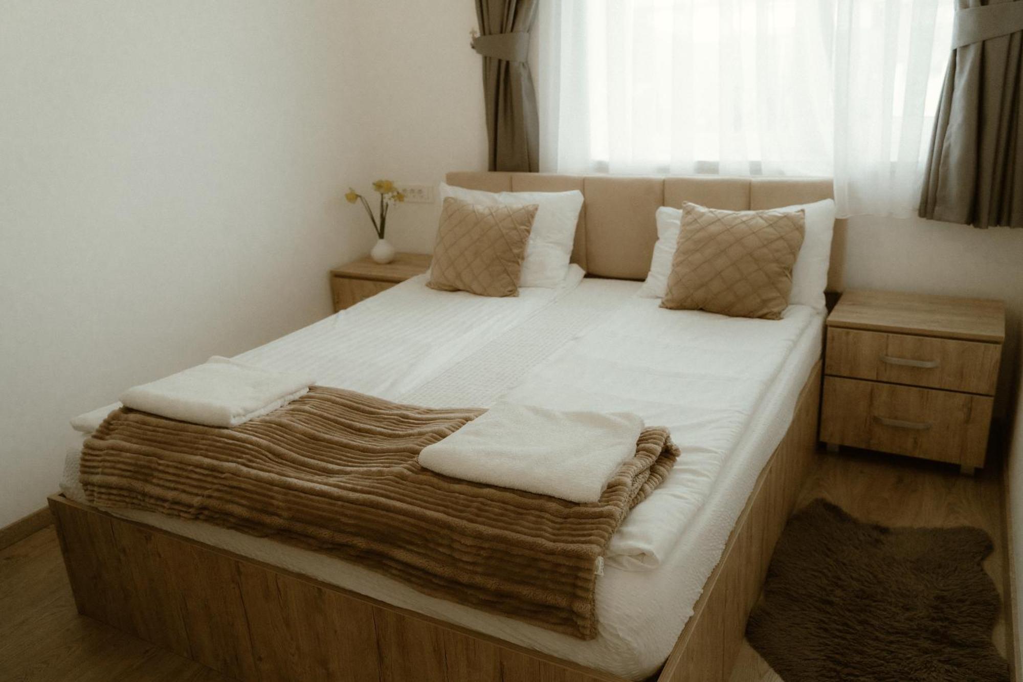 Casa Abiiani Hotel Oradea Eksteriør billede