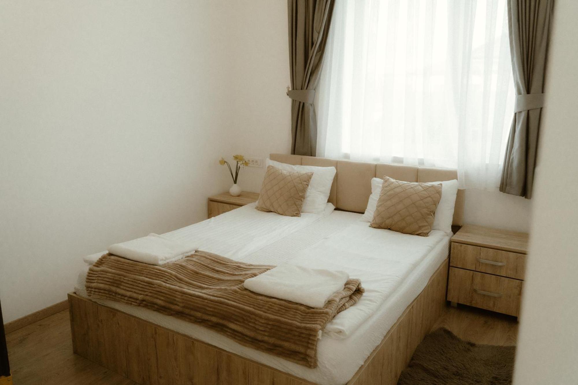 Casa Abiiani Hotel Oradea Eksteriør billede